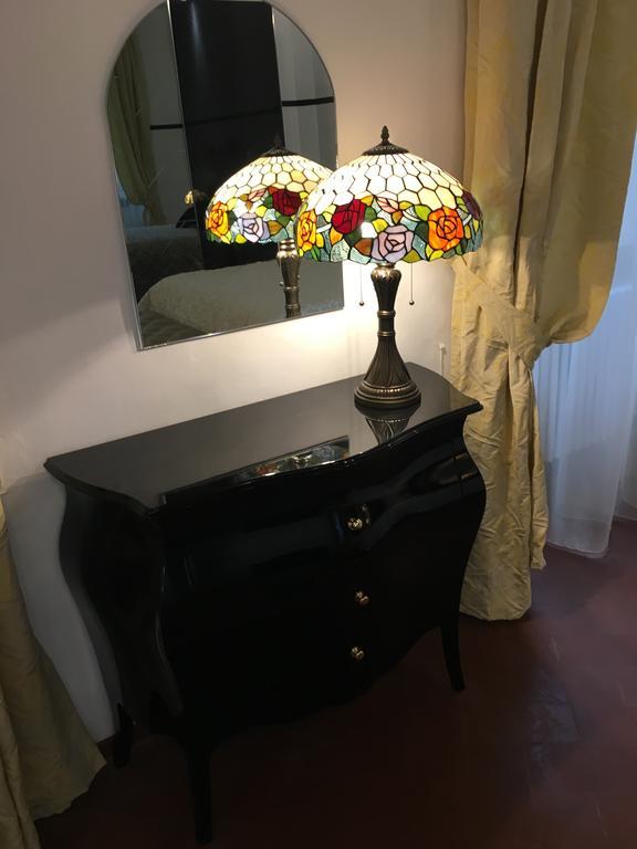Firenze Rentals Suite Servi Bagian luar foto