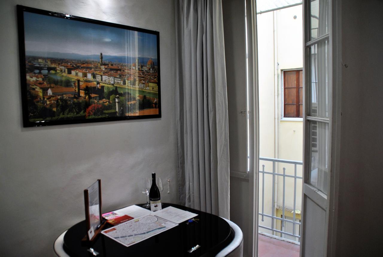 Firenze Rentals Suite Servi Bagian luar foto