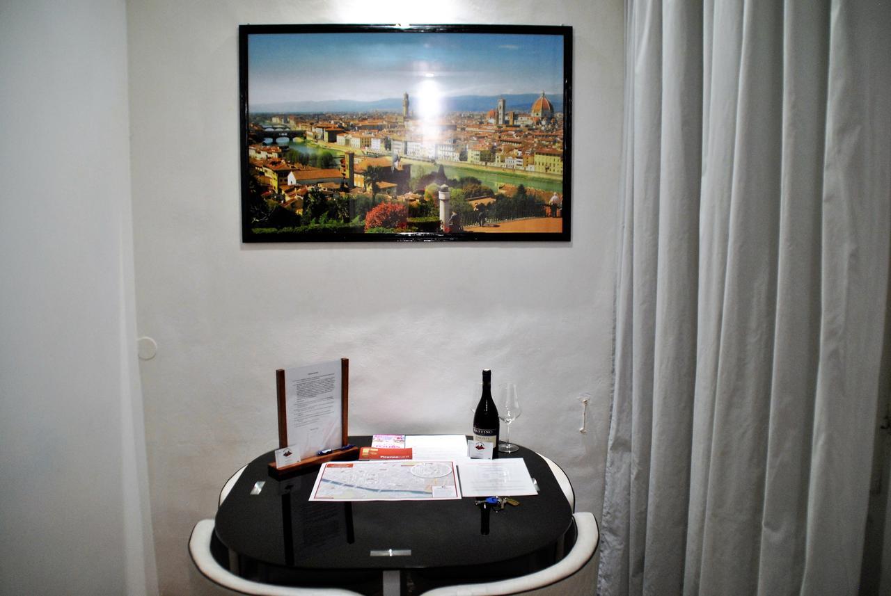 Firenze Rentals Suite Servi Bagian luar foto